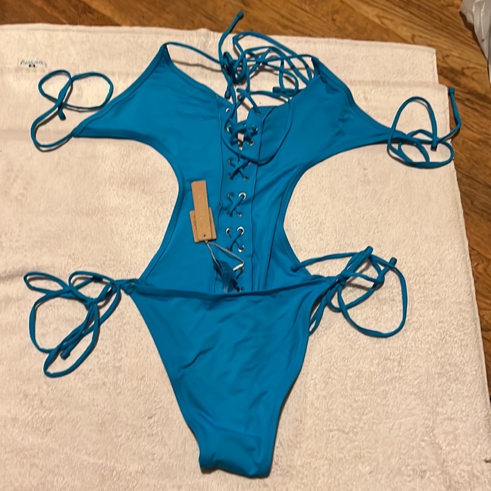 SKIMS Swim Lace Up Monokini - Picture 2 of 3